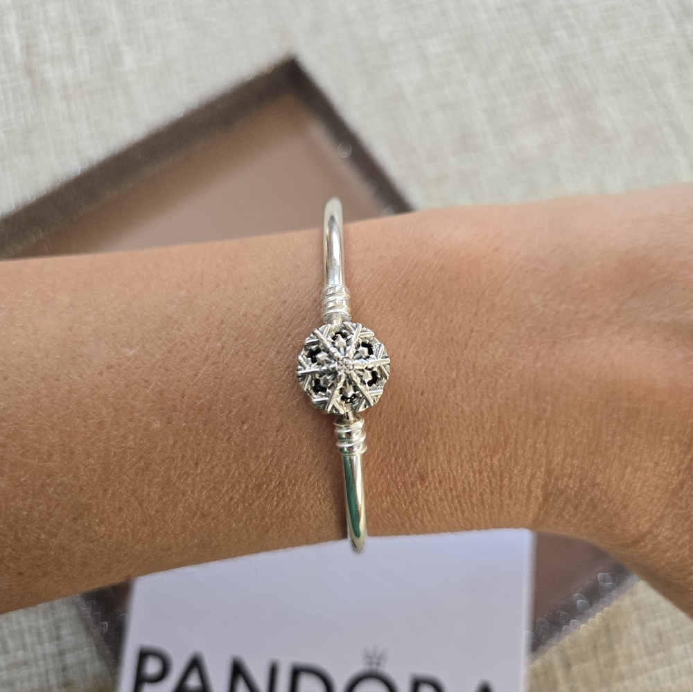 Pandora Snowflake Clasp Charm Bangle Bracelet